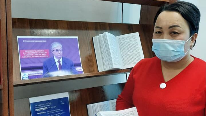 “Жаңа жағдайдағы Қазақсан: іс- қимыл кезеңі” атты кітап көрмесі