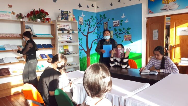 “Әліпби – ұлт болашағының негізі” атты дөңгелек үстел