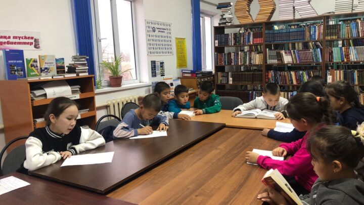 «Өлеңнің елшісі өзіңсің әлемде»