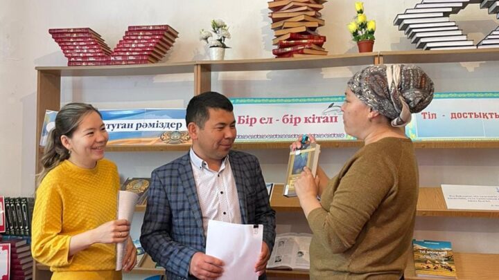 «Шоқтығы биік қаламгер» кітап көрмесі