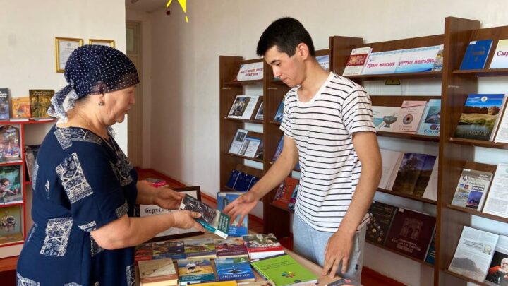 «Кәсіптік білім – дамуымыздың негізі» –  кітаптар шеруі