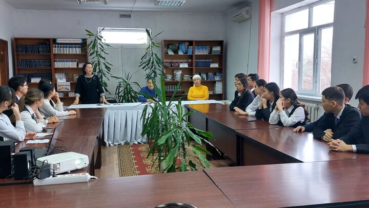 “Сырдың алып бәйтерегі” атты әдеби кеш