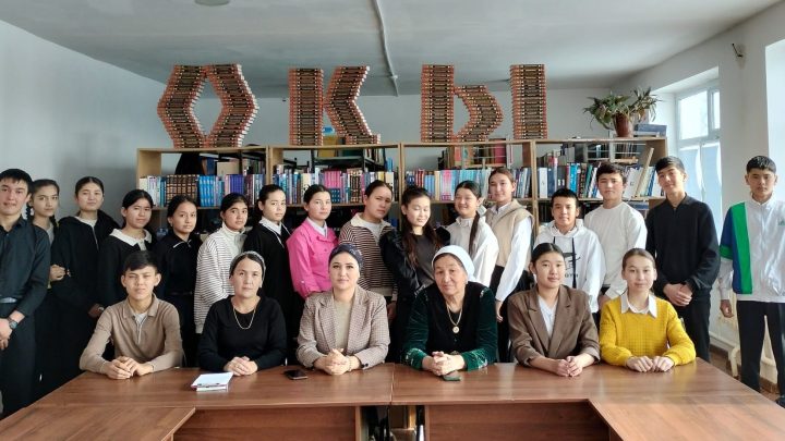 “Сырды жырлаған сырлы ақын”  атты кітап көрмесі